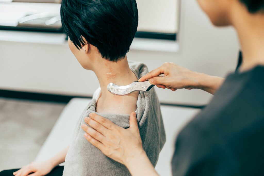 代官山で肩こりなら筋膜リリース